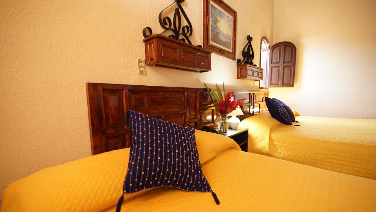 Hotel Palacio De Moctezuma San Cristóbal de Las Casas Buitenkant foto