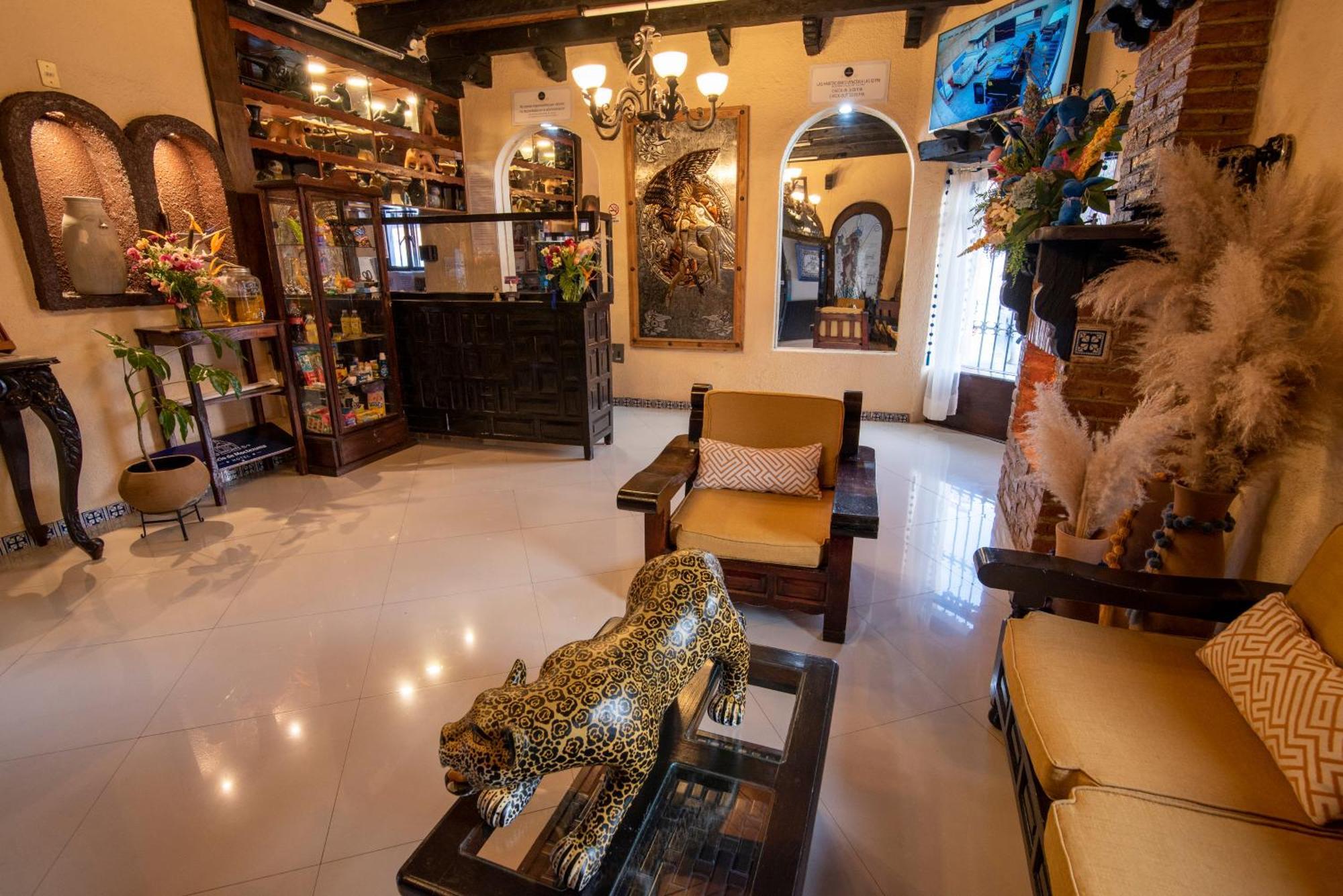 Hotel Palacio De Moctezuma San Cristóbal de Las Casas Buitenkant foto