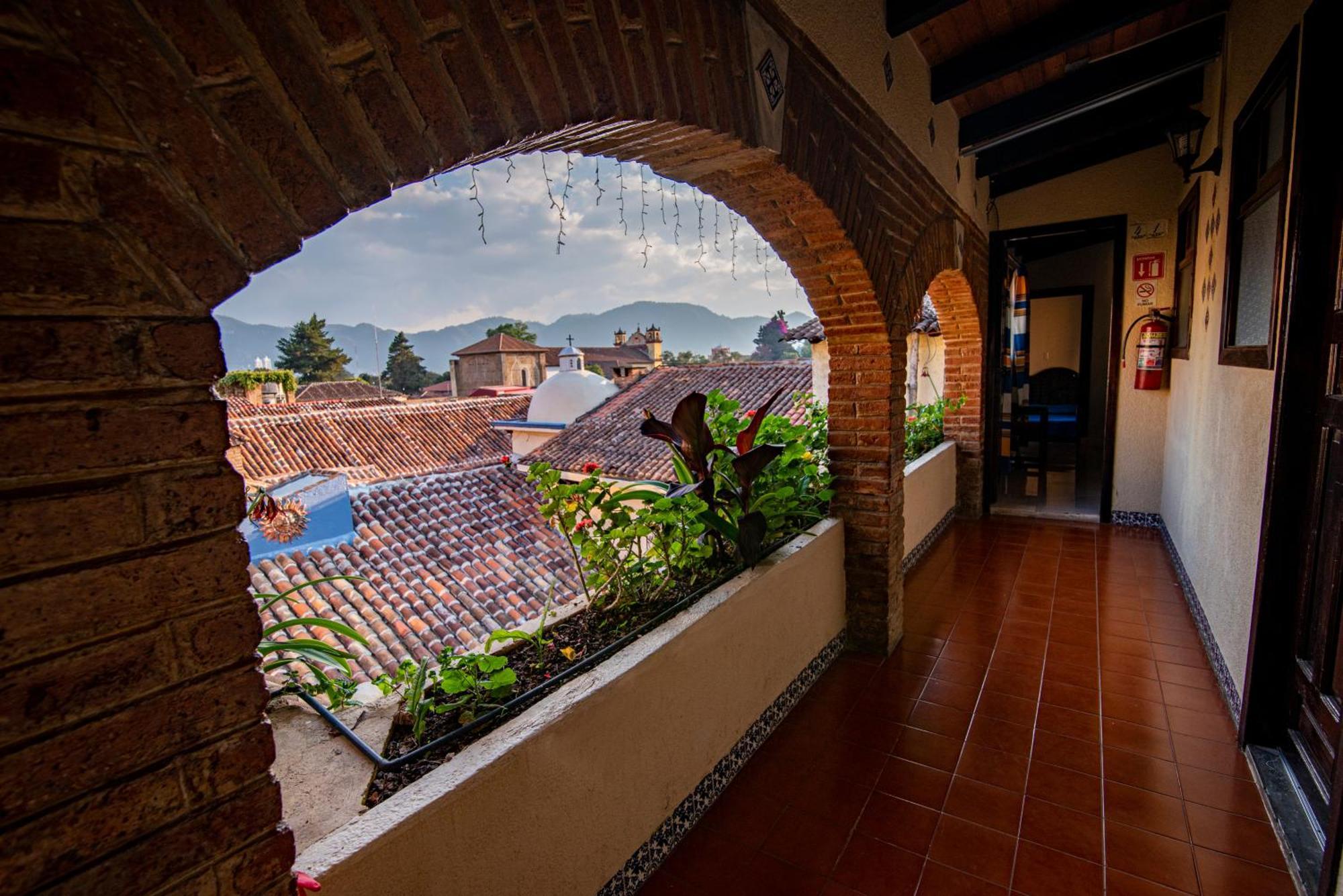 Hotel Palacio De Moctezuma San Cristóbal de Las Casas Buitenkant foto
