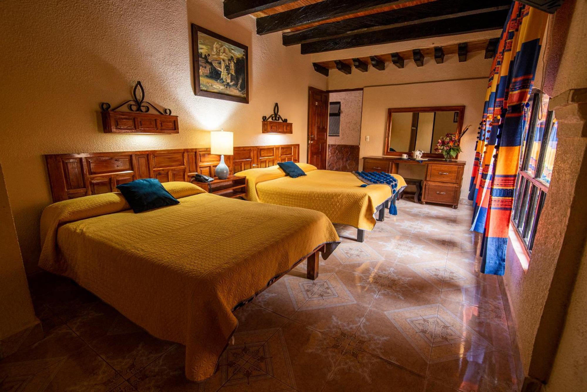 Hotel Palacio De Moctezuma San Cristóbal de Las Casas Buitenkant foto