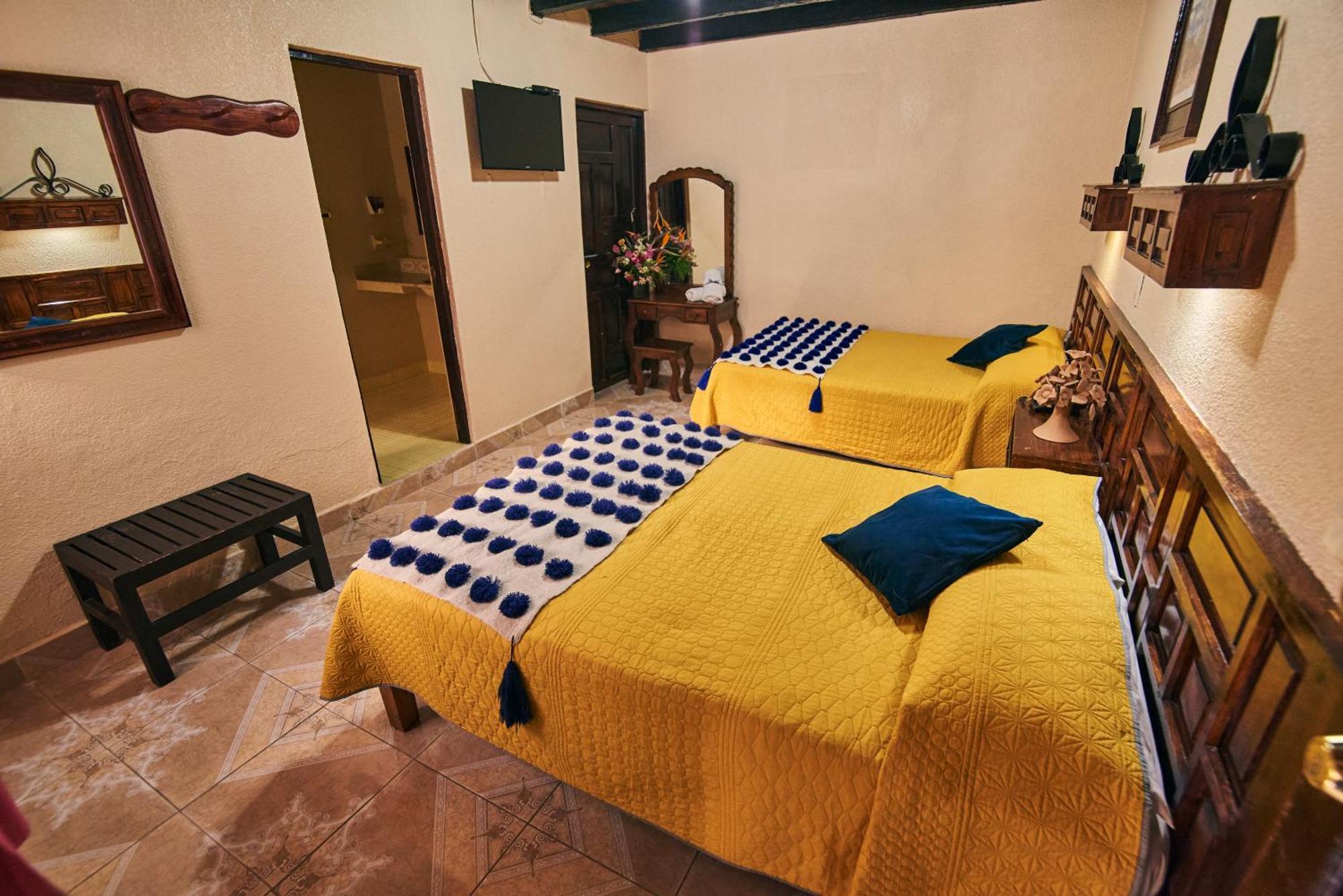 Hotel Palacio De Moctezuma San Cristóbal de Las Casas Buitenkant foto