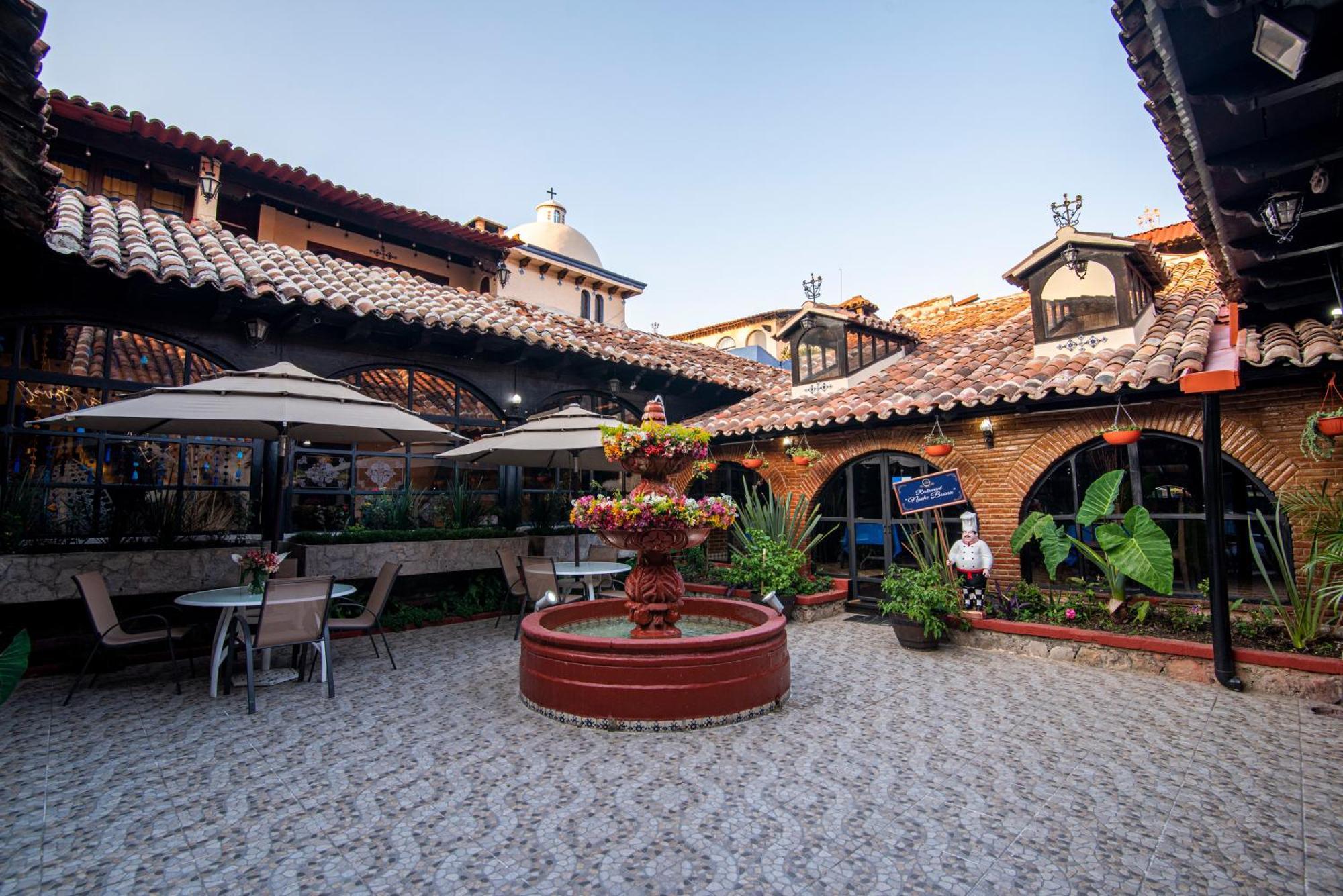 Hotel Palacio De Moctezuma San Cristóbal de Las Casas Buitenkant foto