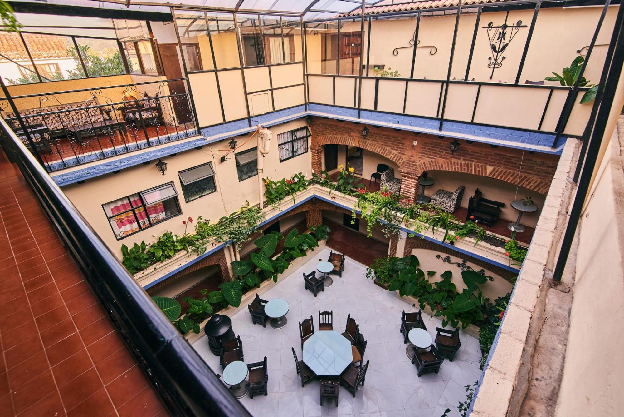Hotel Palacio De Moctezuma San Cristóbal de Las Casas Buitenkant foto